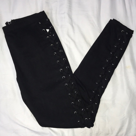 2/$40 🌺 Laced Up Pants - Size Small - Picture 2 of 6